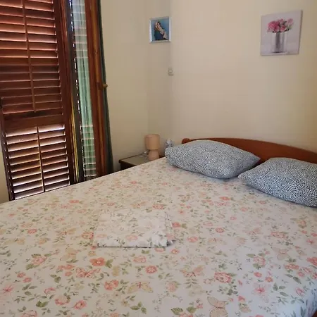 Jasmine Brodarica (Sibenik-Knin)